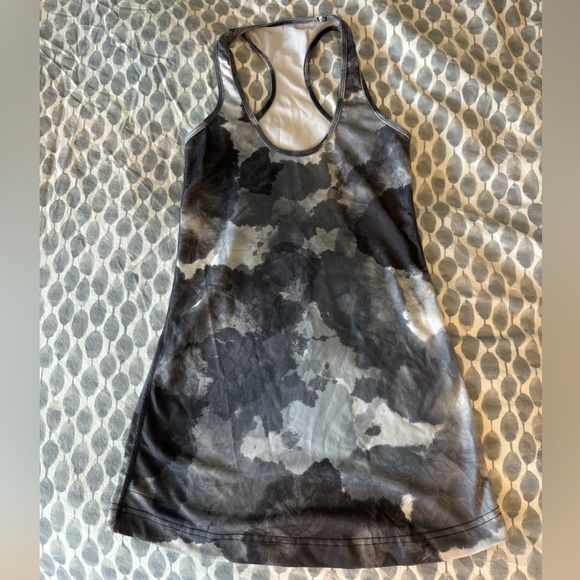 Gray Tie-Dye Lululemon Top - Picture 1 of 2